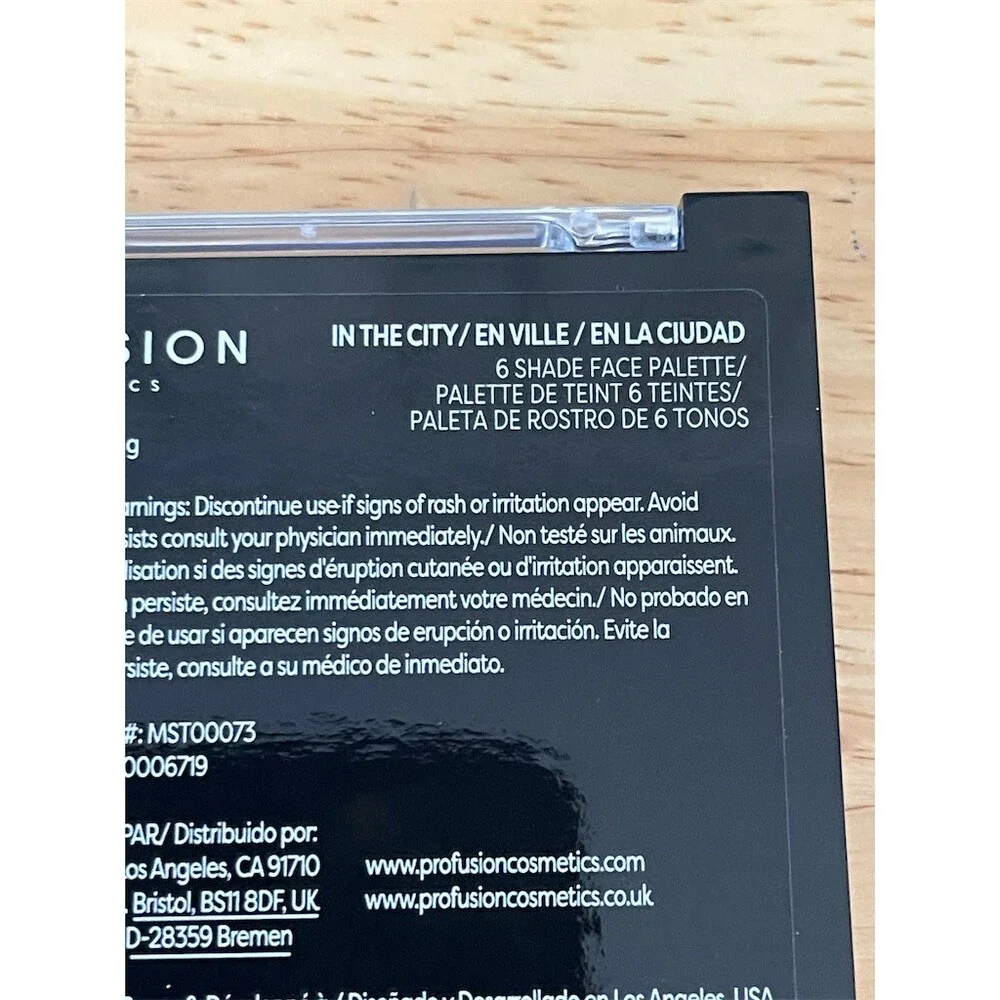 Profusion Cosmetics Artistry On-The-Go Makeup Kit In The City 7-Piece Set